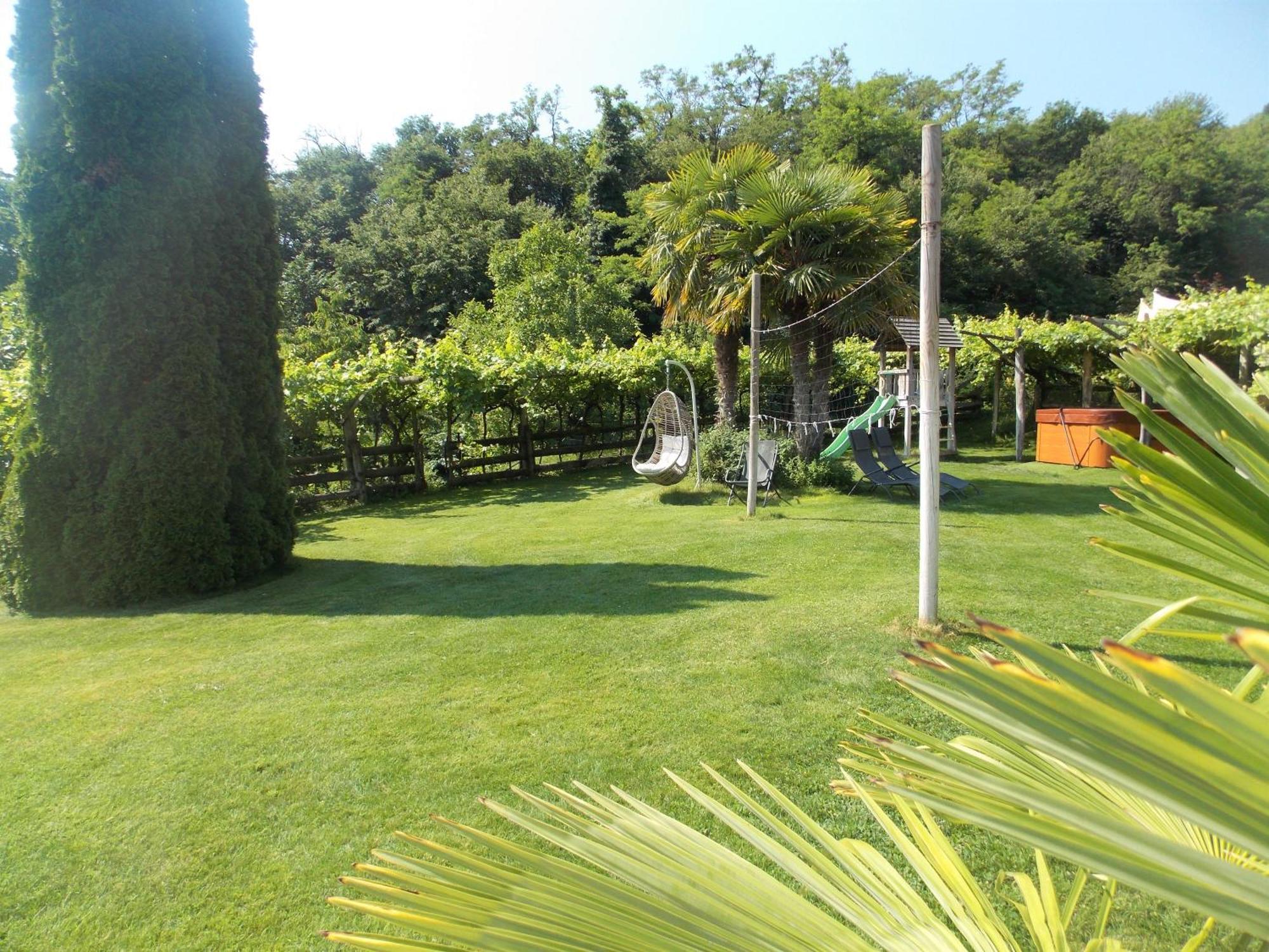 St. Josefhof Apartment Caldaro Bagian luar foto