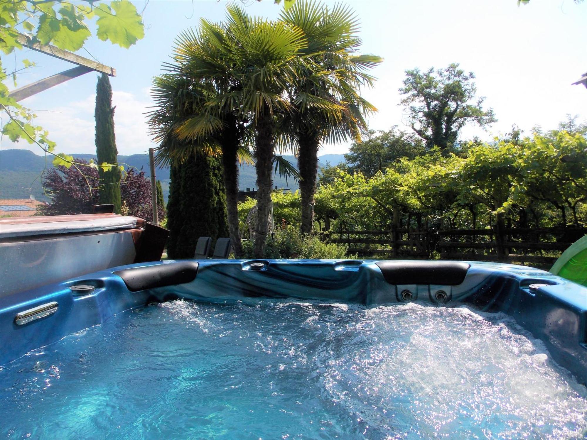 St. Josefhof Apartment Caldaro Bagian luar foto