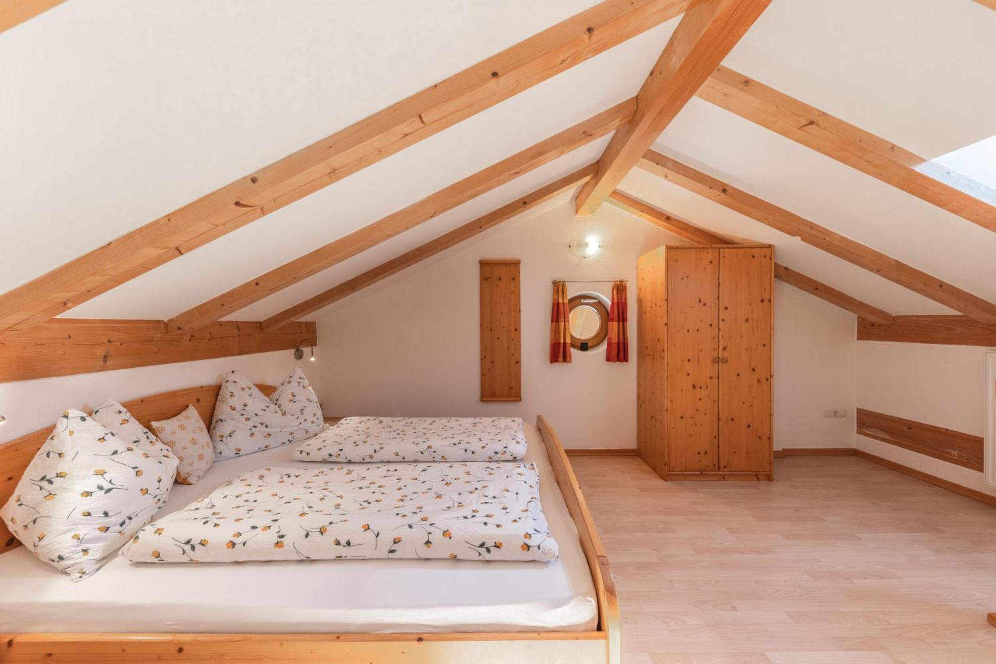St. Josefhof Apartment Caldaro Bagian luar foto