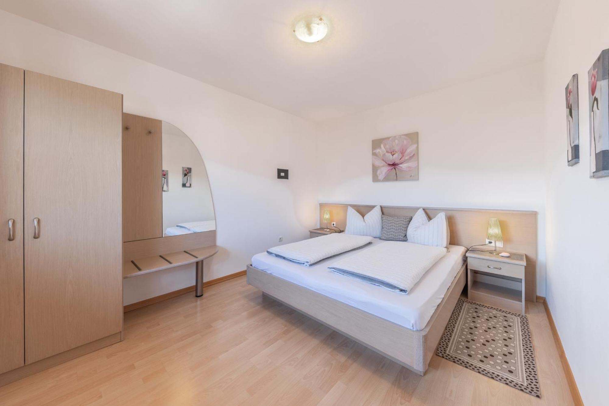 St. Josefhof Apartment Caldaro Bagian luar foto