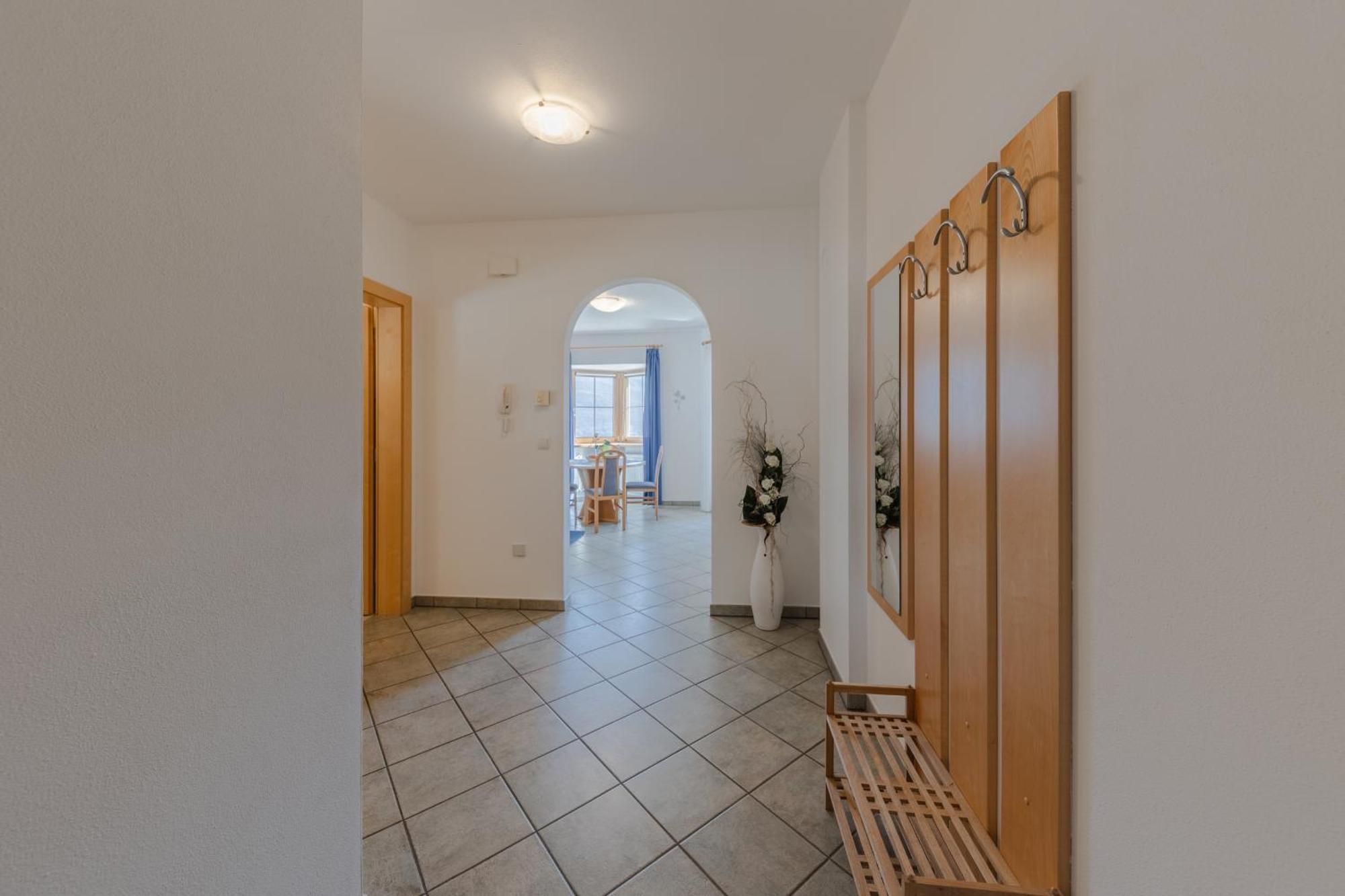 St. Josefhof Apartment Caldaro Bagian luar foto