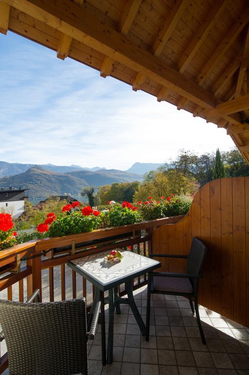 St. Josefhof Apartment Caldaro Bagian luar foto